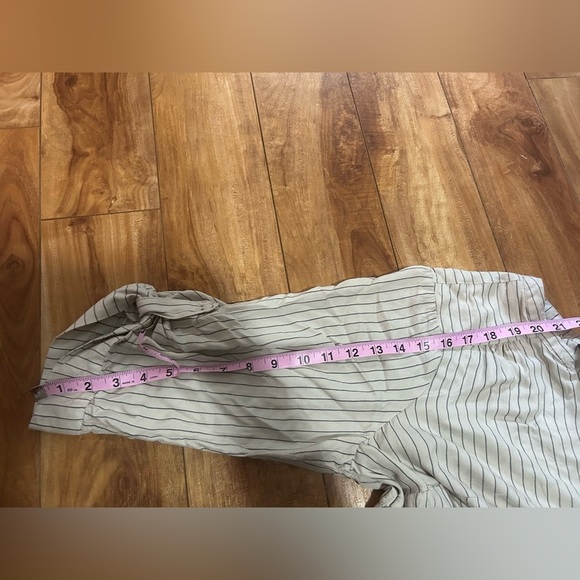 Torrid Plus Size Rayon Twill Button Front Top - Picture 4 of 11